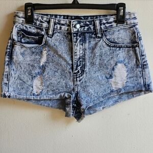 FOREVER 21 ACID WASH DISTRESSED SHORTS SIZE 27